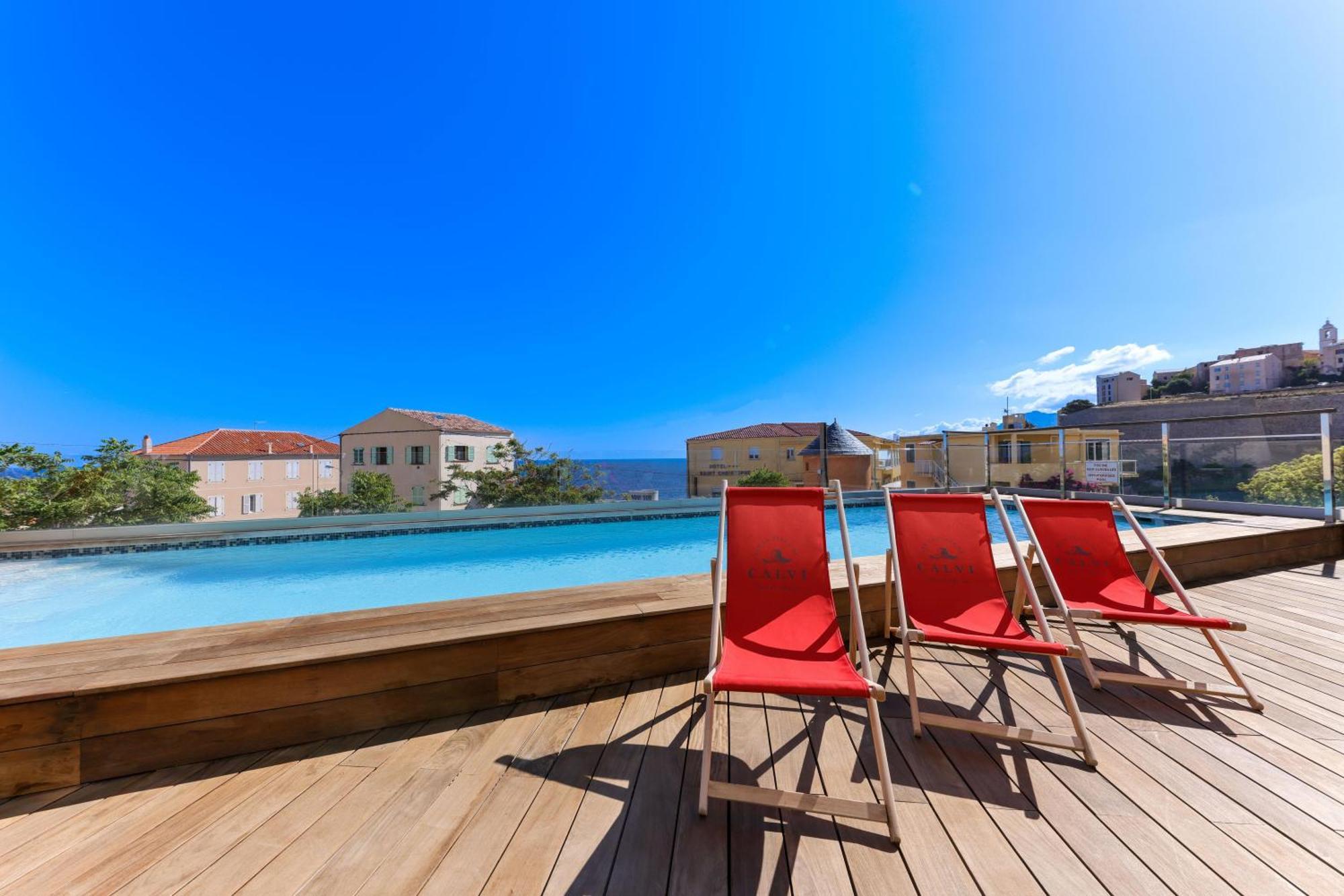 Hotel Mediterranee Кальви Экстерьер фото