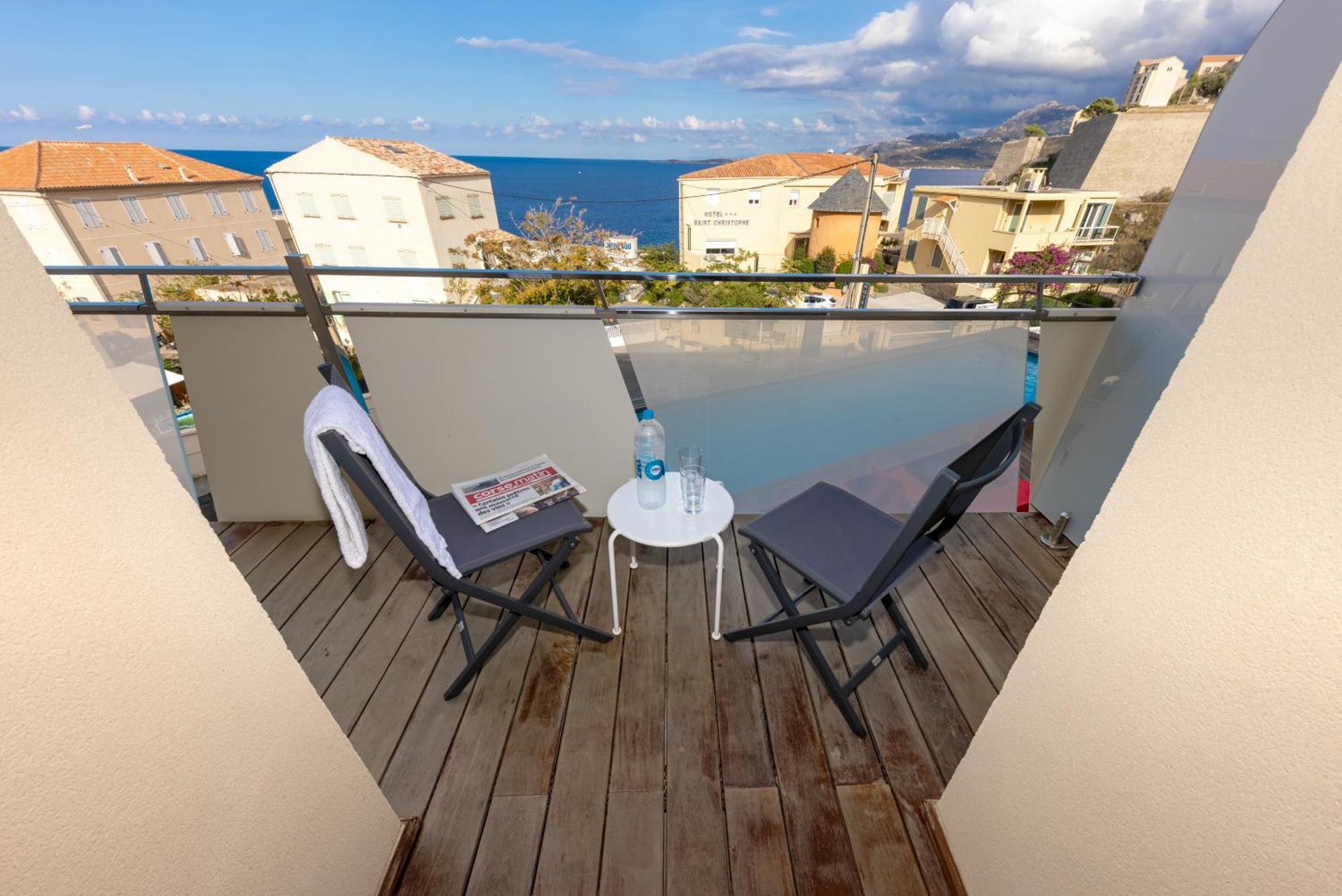 Hotel Mediterranee Кальви Экстерьер фото