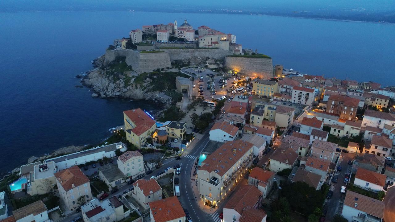 Hotel Mediterranee Кальви Экстерьер фото